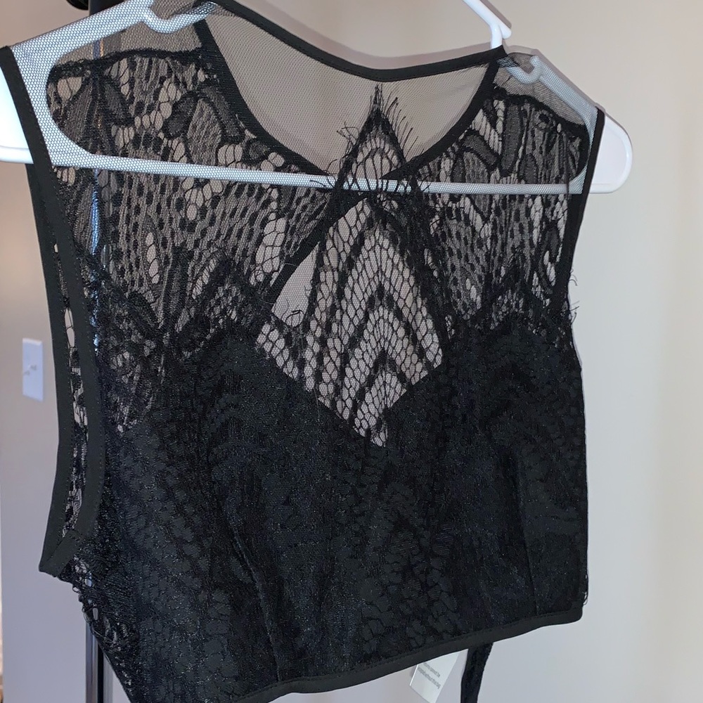 Two-piece body con